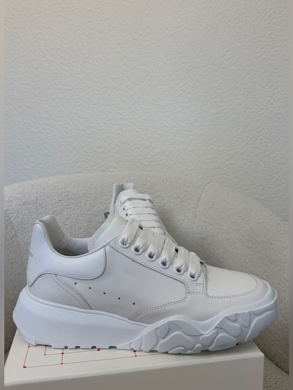 Alexander McQueen All-White Chunky Leather Sneakers 39 - Picture 3 of 5